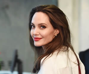 Angelina Jolie - images