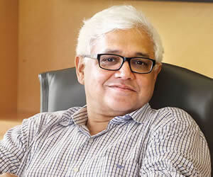 Amitav Ghosh - images