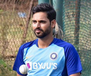 Bhuvneshwar Kumar - images