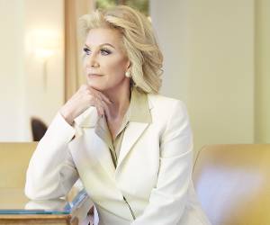 Elaine Wynn - images
