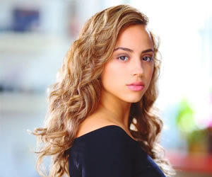 Kiana Madeira - images