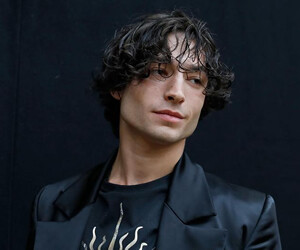 Ezra Miller - images