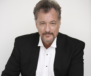 John de Lancie - images