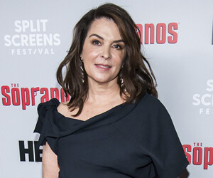 Annabella Sciorra - images