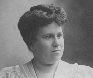 Julieta Lanteri - images