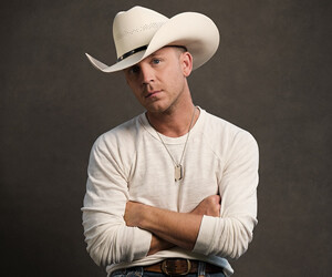 Justin Moore - images