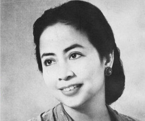 Julie Sulianti Saroso - images