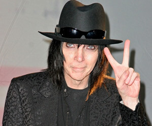 Mick Mars - images