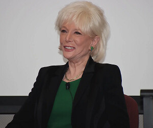 Lesley Stahl - images