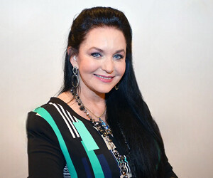 Crystal Gayle - images
