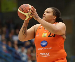 Danielle Adams - images