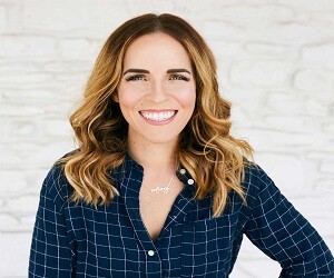 Rachel Hollis - images