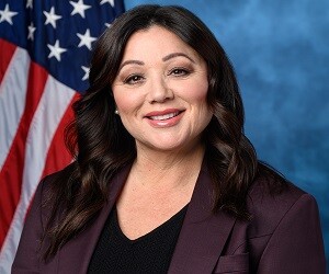 Lori Chavez-DeRemer - images