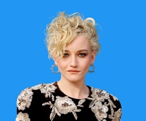 Julia Garner - images