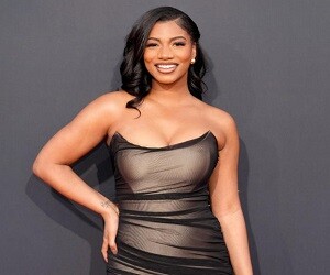 Taylor Rooks - images