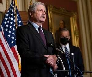 John Hoeven - images