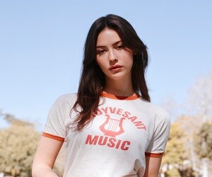 Gracie Abrams - images