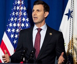 Chris Deluzio - images