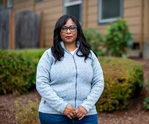 Janelle Bynum - images