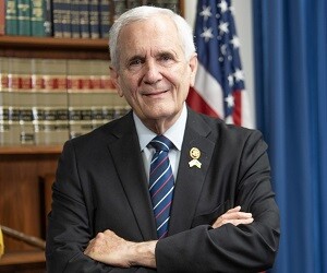 Lloyd Doggett - images