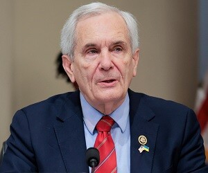 Lloyd Doggett - images