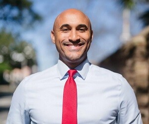 Shomari Figures - images