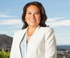 Veronica Escobar - images