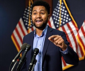 Maxwell Frost - images