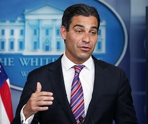 Francis Suarez
