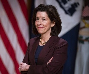 Gina Raimondo - images