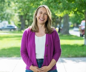 Hillary Scholten - images