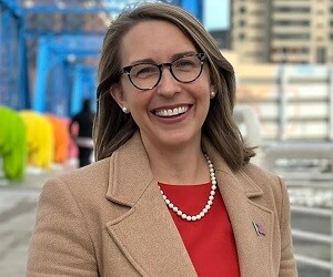 Hillary Scholten - images