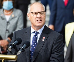 Pete Stauber - images