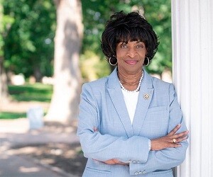 Valerie Foushee - images