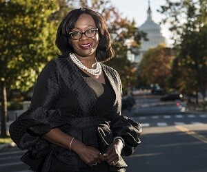 Nina Turner - images
