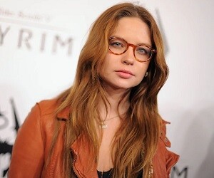 Daveigh Chase - images