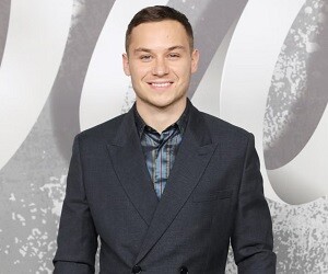 Finn Cole - images