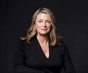 Kristin Hannah - images