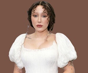 Noah Cyrus - images