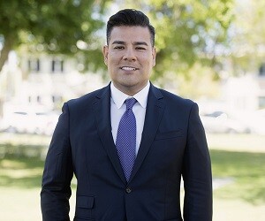 Ricardo Lara