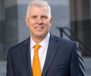Tom Umberg - images