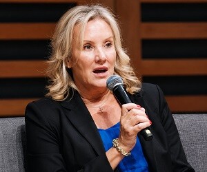 Caroline Dinenage - images