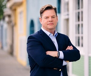 Mark Farrell - images