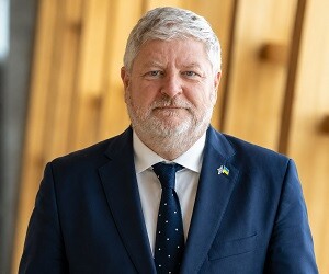 Angus Robertson
