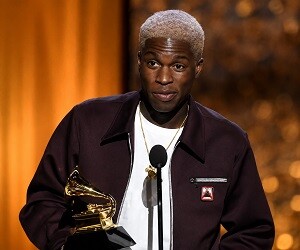 Daniel Caesar - images