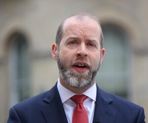 Jonathan Reynolds - images