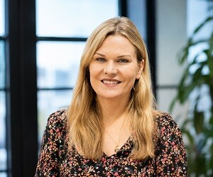 Laura Farris - images